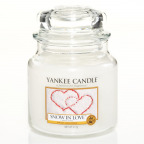 Yankee Candle® Classic Jar "Snow in Love" Medium (1 St.)